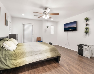 9132 Gabardine Avenue - Photo Thumbnail 20