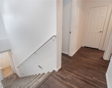 9132 Gabardine Avenue - Photo Thumbnail 17