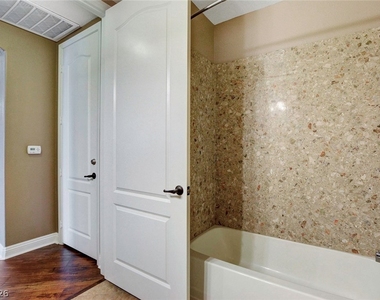 62 Serene Avenue - Photo Thumbnail 32