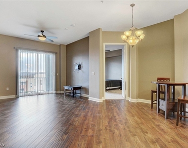 62 Serene Avenue - Photo Thumbnail 14