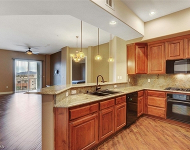 62 Serene Avenue - Photo Thumbnail 22