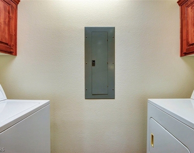 62 Serene Avenue - Photo Thumbnail 41