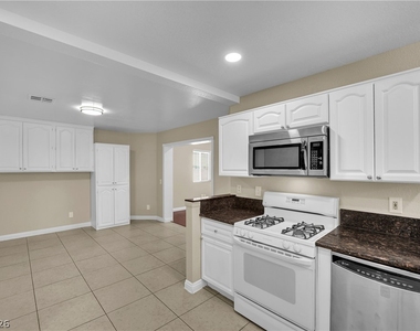 756 Charwood Circle - Photo Thumbnail 13