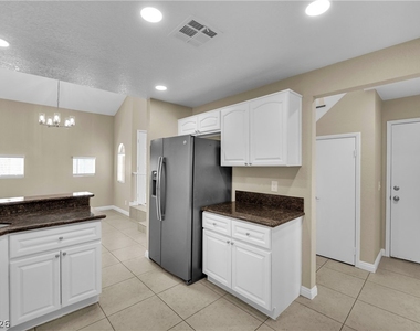 756 Charwood Circle - Photo Thumbnail 11
