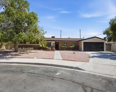 1300 Canosa Avenue - Photo Thumbnail 14