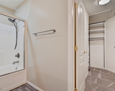 7275 Diamond Canyon Lane - Photo Thumbnail 34