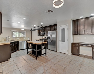 7275 Diamond Canyon Lane - Photo Thumbnail 10