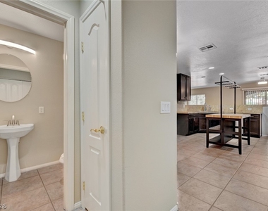 7275 Diamond Canyon Lane - Photo Thumbnail 18