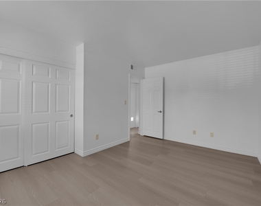 5295 Indian River Drive - Photo Thumbnail 15