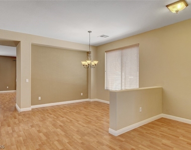 1005 Roaring River Avenue - Photo Thumbnail 7