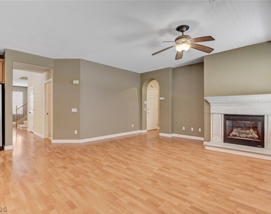 1005 Roaring River Avenue - Photo Thumbnail 16