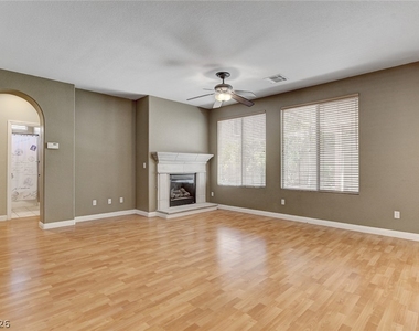1005 Roaring River Avenue - Photo Thumbnail 15