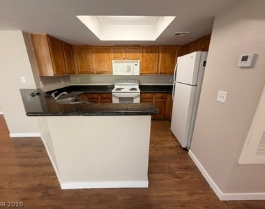 8600 W Charleston Bl Boulevard - Photo Thumbnail 6
