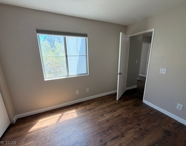 8600 W Charleston Bl Boulevard - Photo Thumbnail 22
