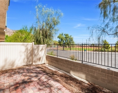 3892 Enchanted Sky Street - Photo Thumbnail 21