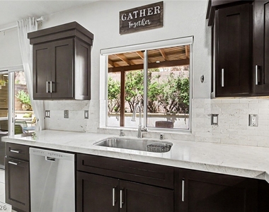 2025 Shining Feather Lane - Photo Thumbnail 24