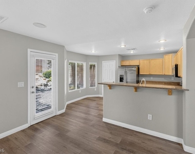 561 Aspen Leaf Street - Photo Thumbnail 31