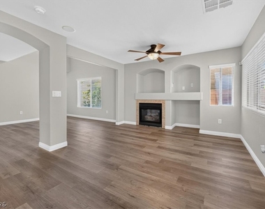 561 Aspen Leaf Street - Photo Thumbnail 34