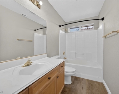 561 Aspen Leaf Street - Photo Thumbnail 9
