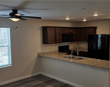 4534 Dover Straight Street - Photo Thumbnail 6