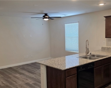 4534 Dover Straight Street - Photo Thumbnail 5