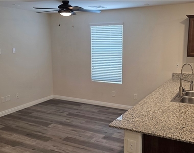 4534 Dover Straight Street - Photo Thumbnail 8