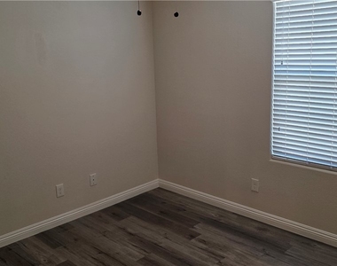 4534 Dover Straight Street - Photo Thumbnail 19