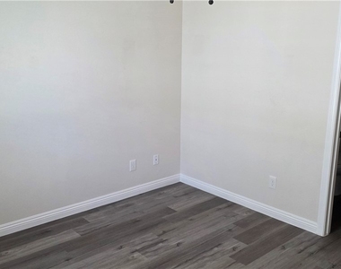 4534 Dover Straight Street - Photo Thumbnail 25