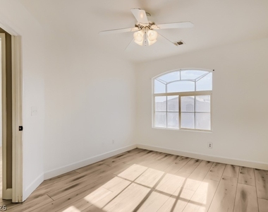 9753 Silver Lasso Street - Photo Thumbnail 21