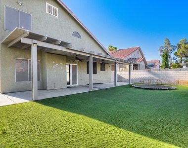 9753 Silver Lasso Street - Photo Thumbnail 25