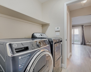 9753 Silver Lasso Street - Photo Thumbnail 24
