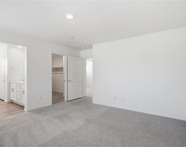 4706 Turquoise Cliffs Avenue - Photo Thumbnail 17