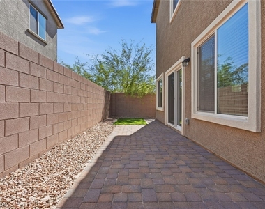 4706 Turquoise Cliffs Avenue - Photo Thumbnail 24