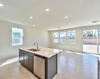 10167 Glowing Amber Street - Photo Thumbnail 5