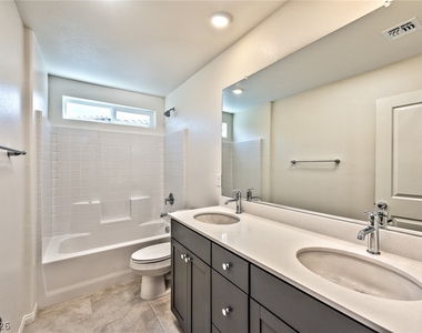 10167 Glowing Amber Street - Photo Thumbnail 11