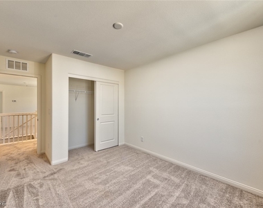 10167 Glowing Amber Street - Photo Thumbnail 13