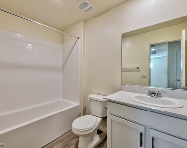 4702 Arctic Cliffs Avenue - Photo Thumbnail 9