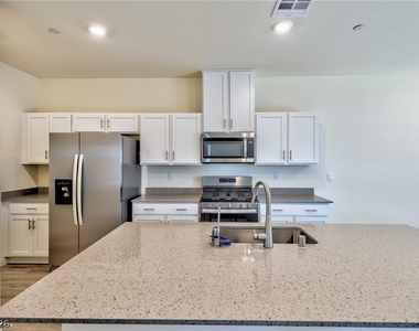 4702 Arctic Cliffs Avenue - Photo Thumbnail 5