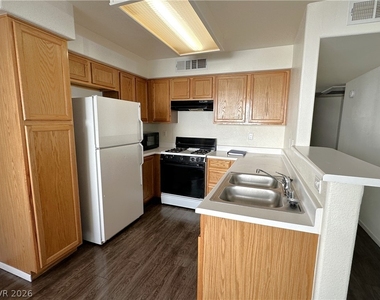 3067 Key Largo Drive - Photo Thumbnail 4