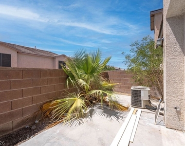 2095 Betty Davis Street - Photo Thumbnail 28