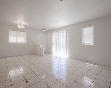 2095 Betty Davis Street - Photo Thumbnail 3
