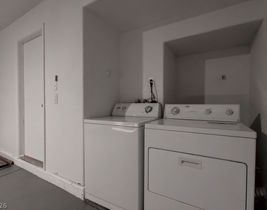 2095 Betty Davis Street - Photo Thumbnail 14