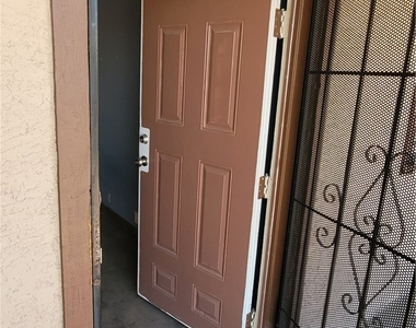 615 S Royal Crest Circle - Photo Thumbnail 3