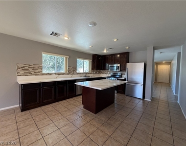11037 Parete Court - Photo Thumbnail 6