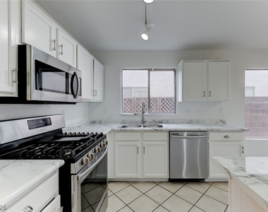 4548 Grand Rock Drive - Photo Thumbnail 6