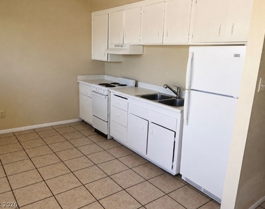 2028 Daley Street - Photo Thumbnail 6