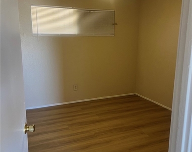2028 Daley Street - Photo Thumbnail 3