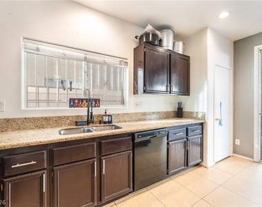 4217 Walnut Glen Drive - Photo Thumbnail 35
