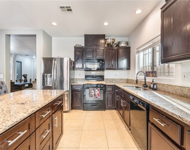 4217 Walnut Glen Drive - Photo Thumbnail 27