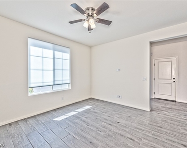 4536 Eagle Nest Peak Street - Photo Thumbnail 8
